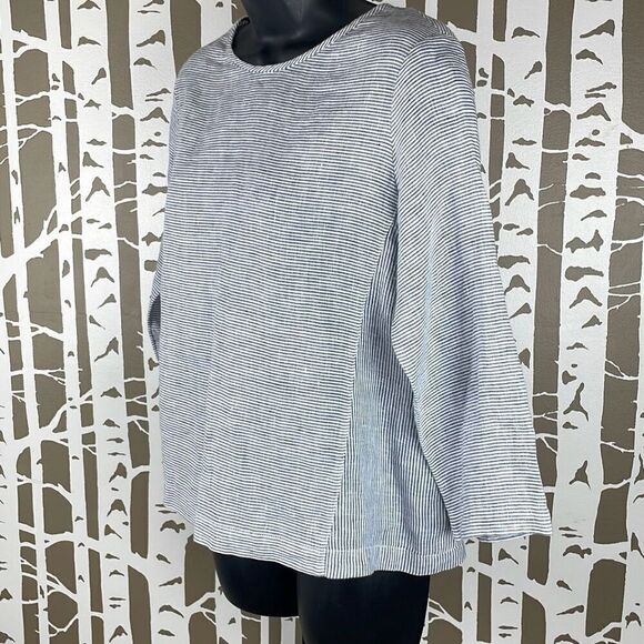 Tahari Linen Button Back Cropped Sleeve Striped Top XS - Picture 3 of 9